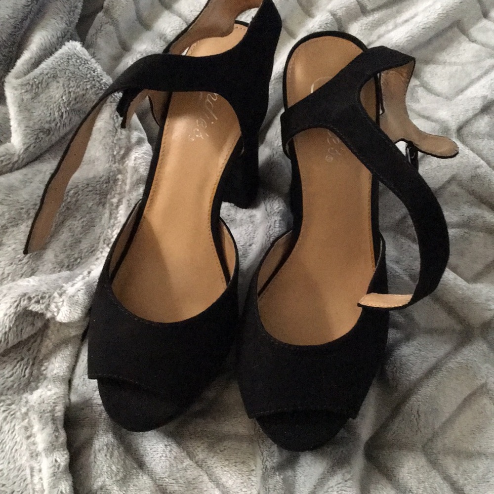 Open heel and toe heels